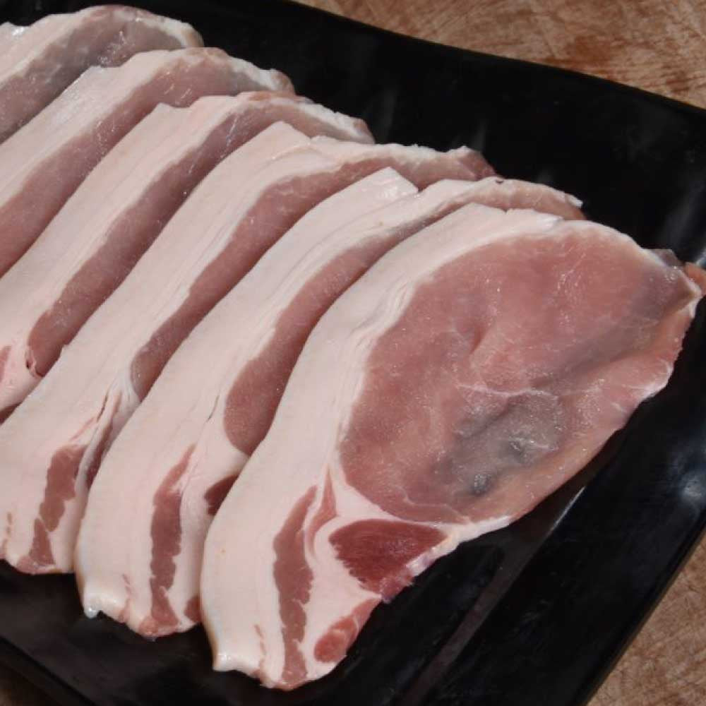 Our unsmoked bacon made from Free range Gloucester Old Spot Pigs have a wonderful texture, turning amazingly crisp in the pan, with just the right amount of fat for an intense flavour.
Traditionally dry-cured so you won’t lose any of it in the pan.