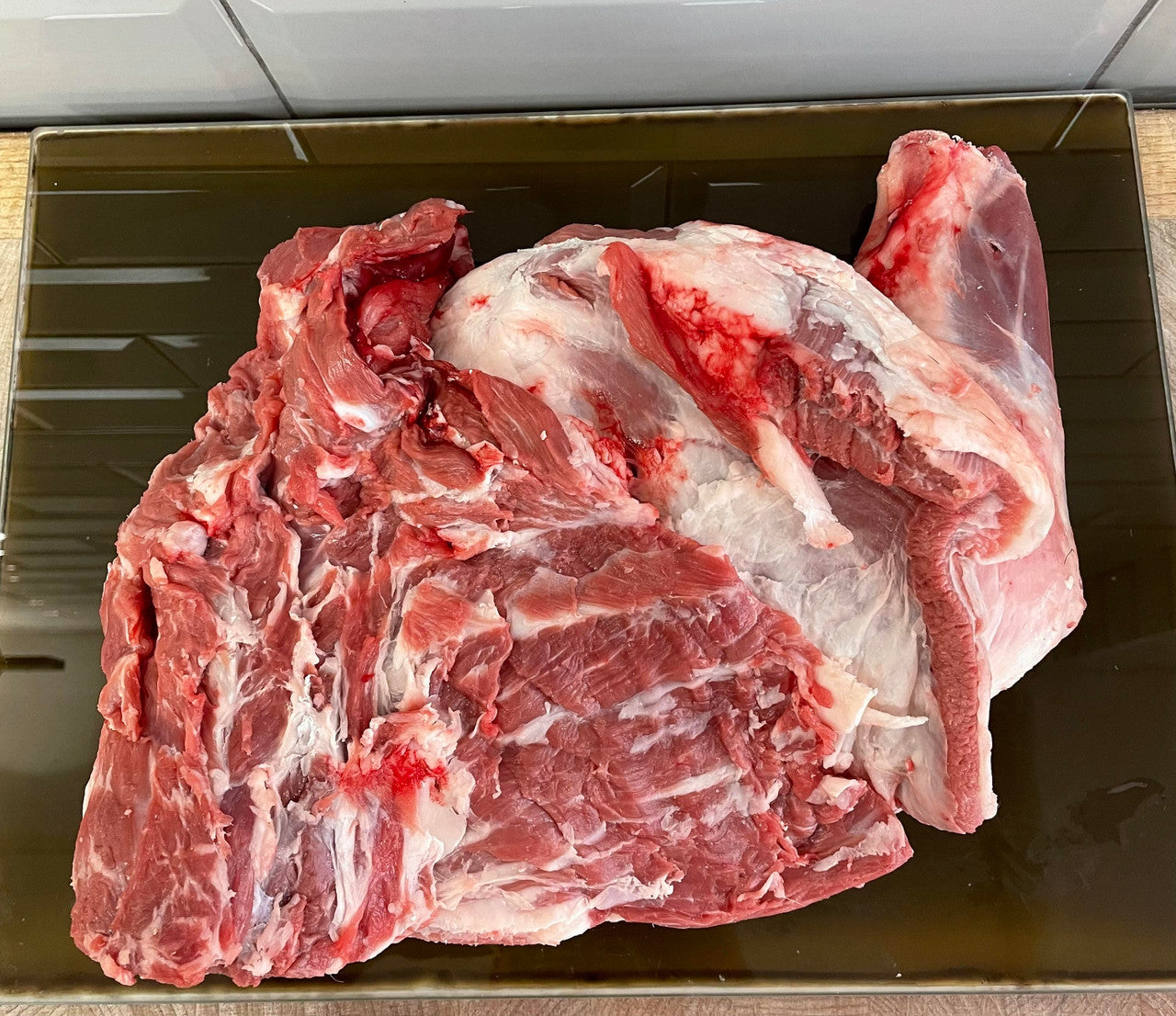 Perfect for a roast with Friends and Family, the shoudler of lamb is best slow roasted ensuring maximum flavour! Being sourced from local lambs makes it even better!

Feeds 5-8 people